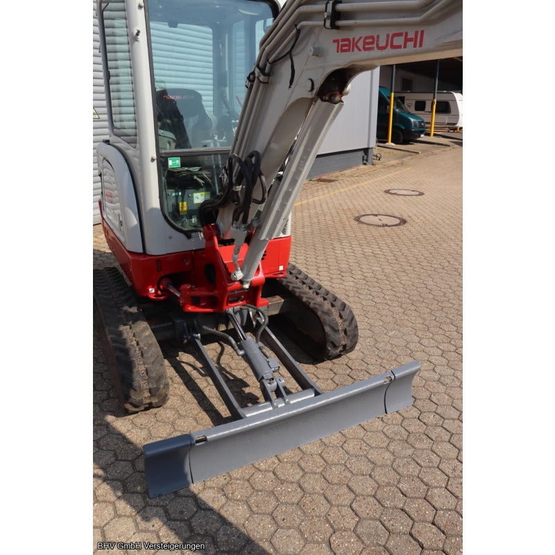 Kettenbagger Takeuchi TB 225