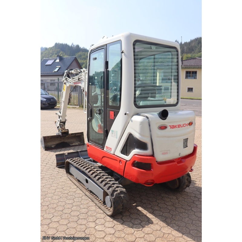 Kettenbagger Takeuchi TB 225