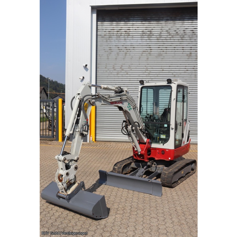 Kettenbagger Takeuchi TB 225