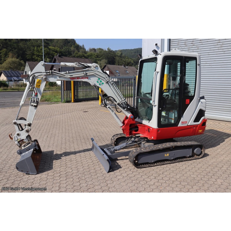 Kettenbagger Takeuchi TB 225