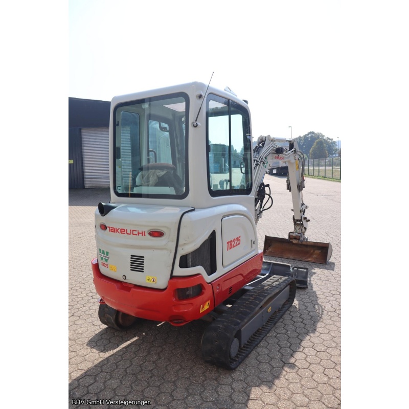 Kettenbagger Takeuchi TB 225