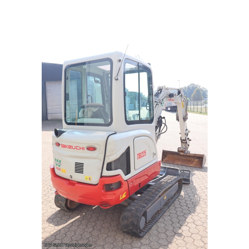 Kettenbagger Takeuchi TB 225